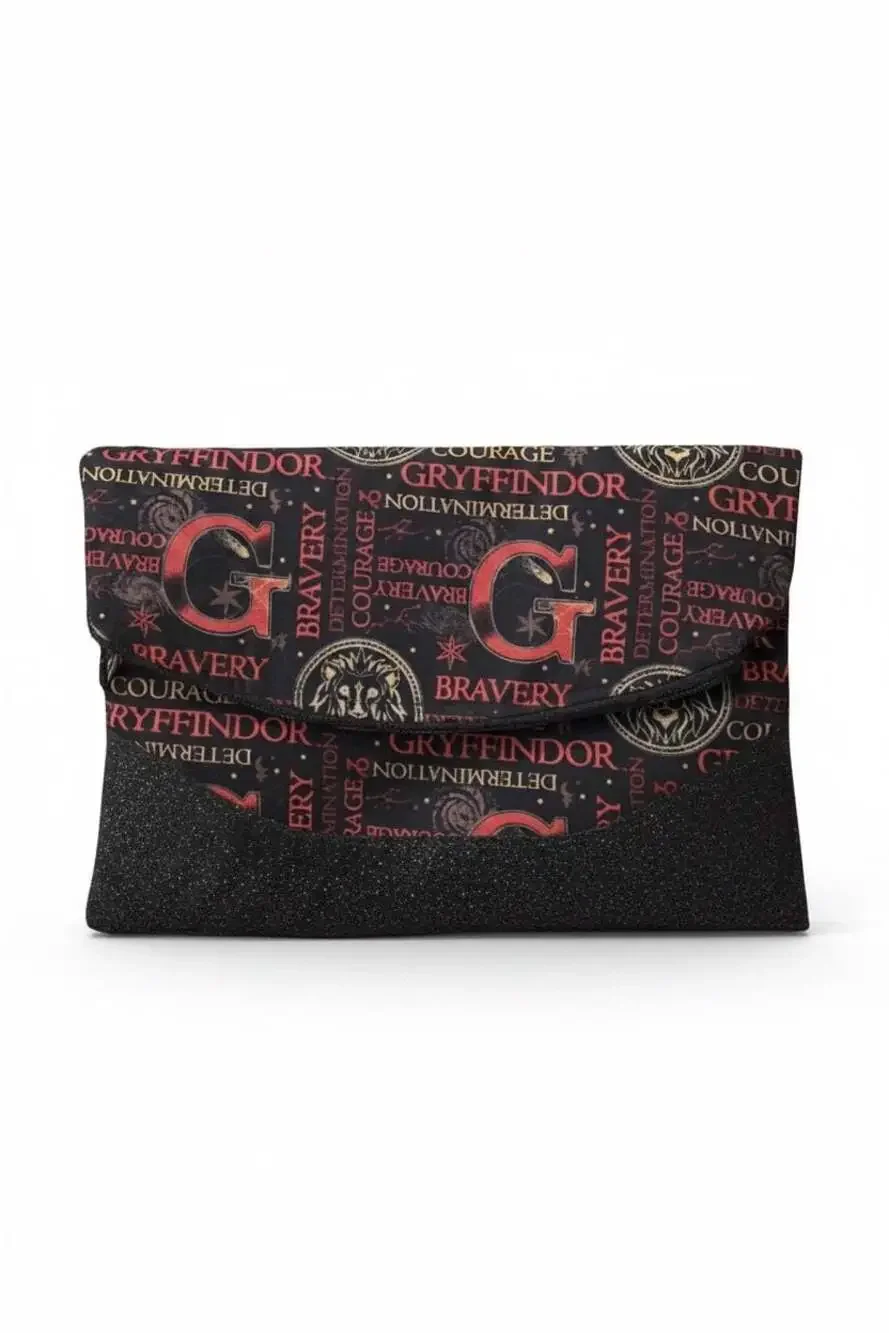 Life's Little Moments - Harry Potter Ladies Small Cosmetic Bag  - Dark Red